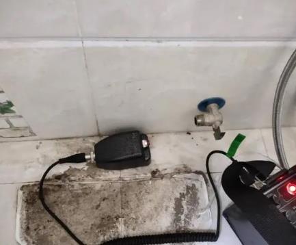 五峰屋顶漏水维修公司分享下卫生间漏水的危害及解决方法